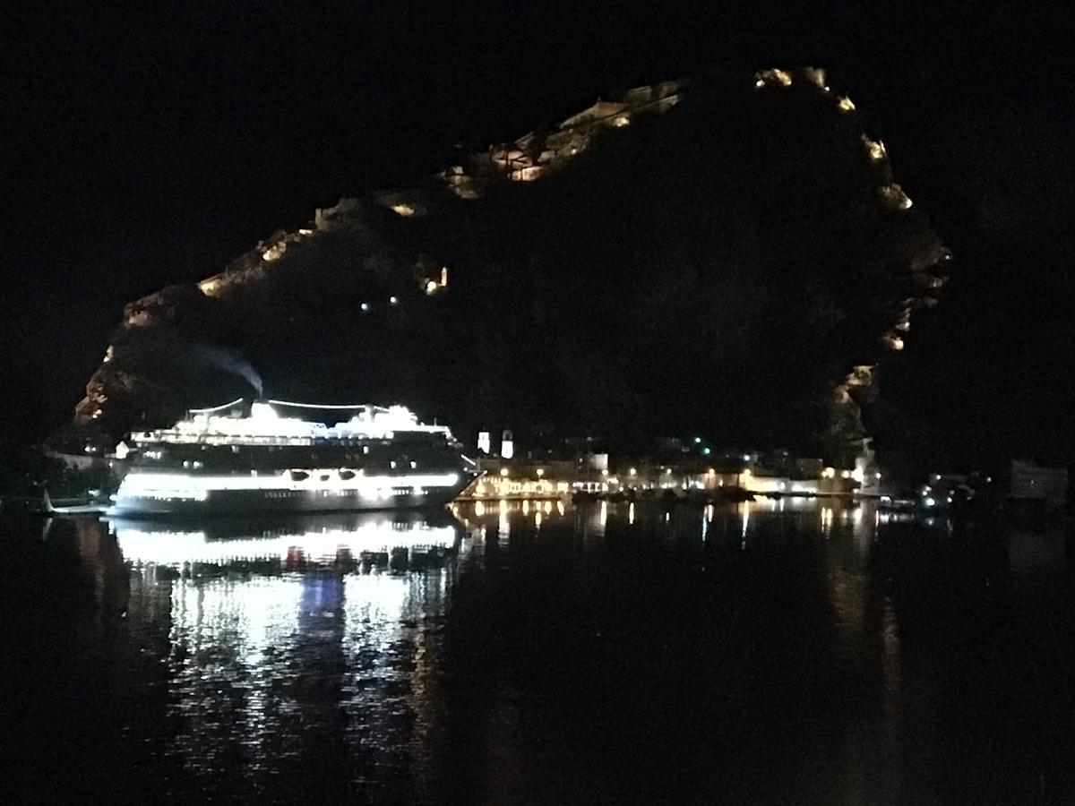 Apartment Fjord Waterfront Kotor Zewnętrze zdjęcie
